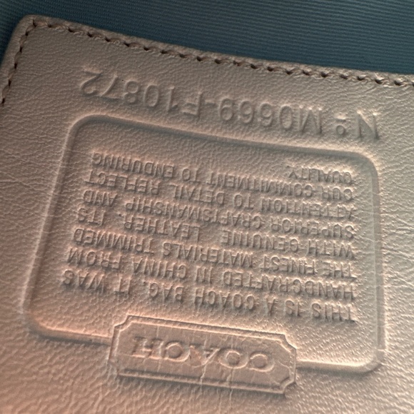 Coach Bee Bag - Picture 7 of 7